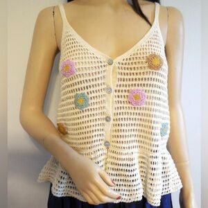 NWOTs BLANKNYC crochet peplum button front top with pastel embroidered flowers M